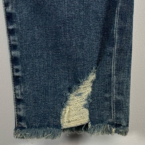 Good American Good Waist Crop Frayed Hem Jeans Size: 18 - Picture 4 of 8